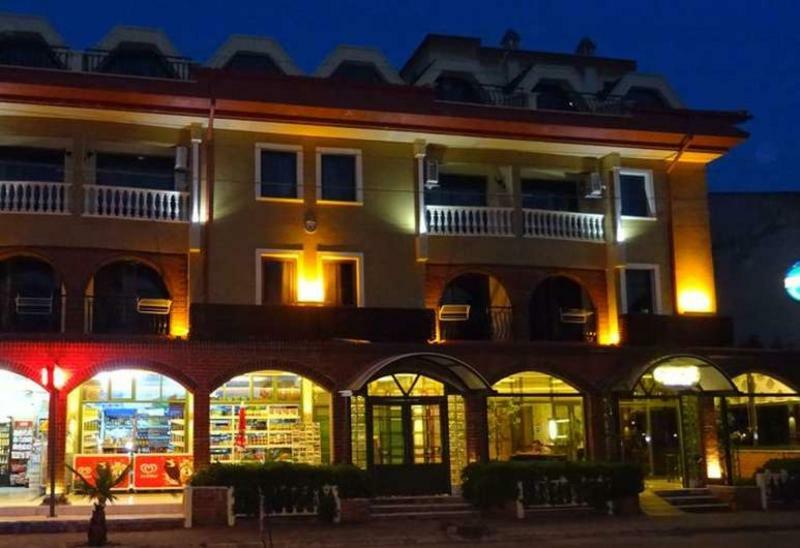Maxwell Club Aparthotel