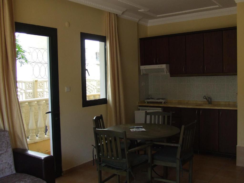 Maxwell Club Hotel apartamentowy 3*