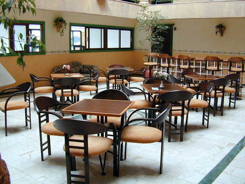 Maxwell Club Hotel apartamentowy
